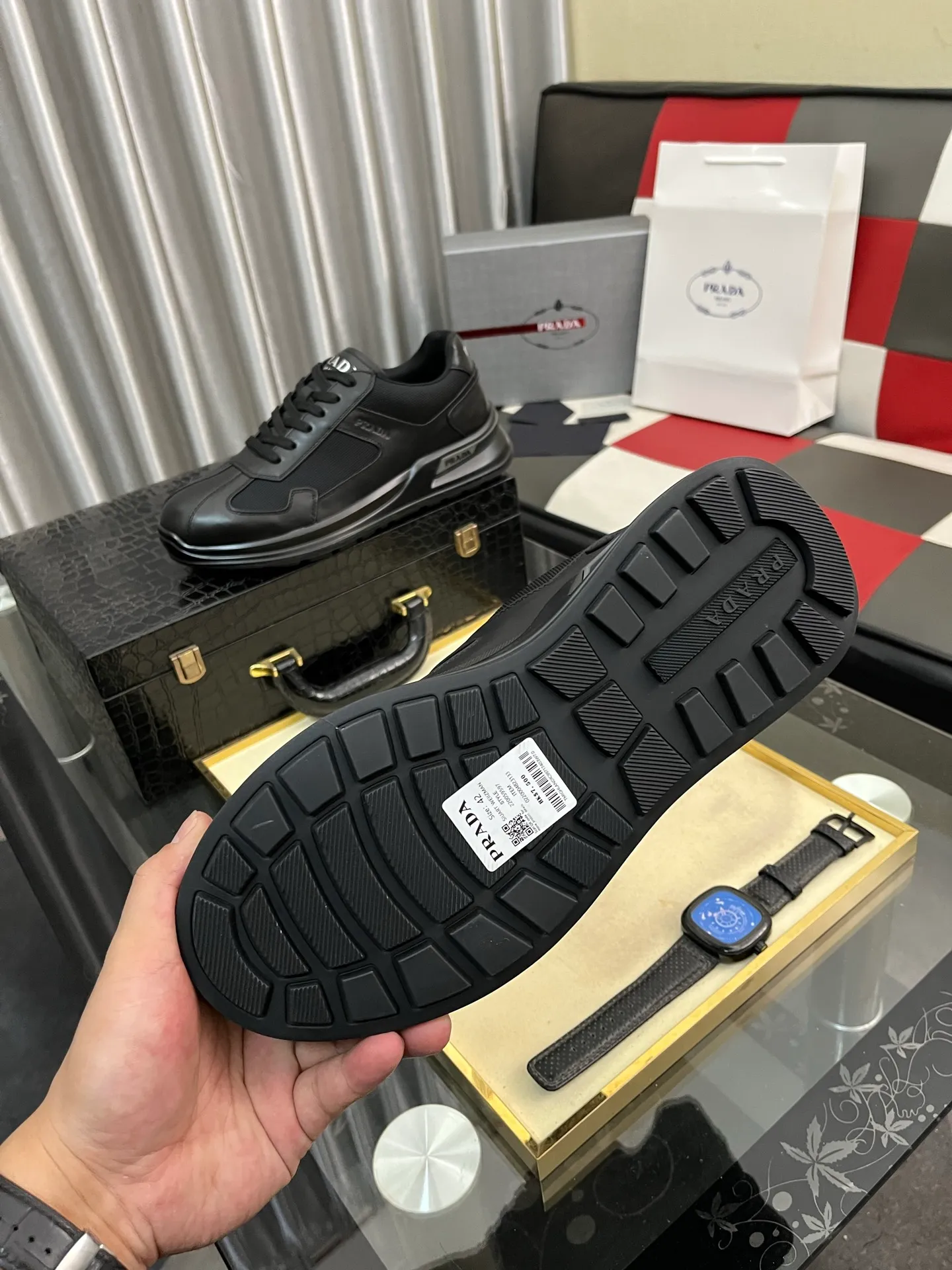 Men's shoes 💰600⌚️⌚️【PRADA】Prada casual shoes, originally developed 1:1, made of high-mercerized cowhide with imported cowhide, silk sheepskin lining, rubber outsole, comfortable and soft on the foot, size: 38-442️⃣Colors available